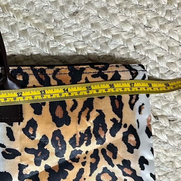 Leopard Print Vinyl zipper snap tote - Picture 2 of 5